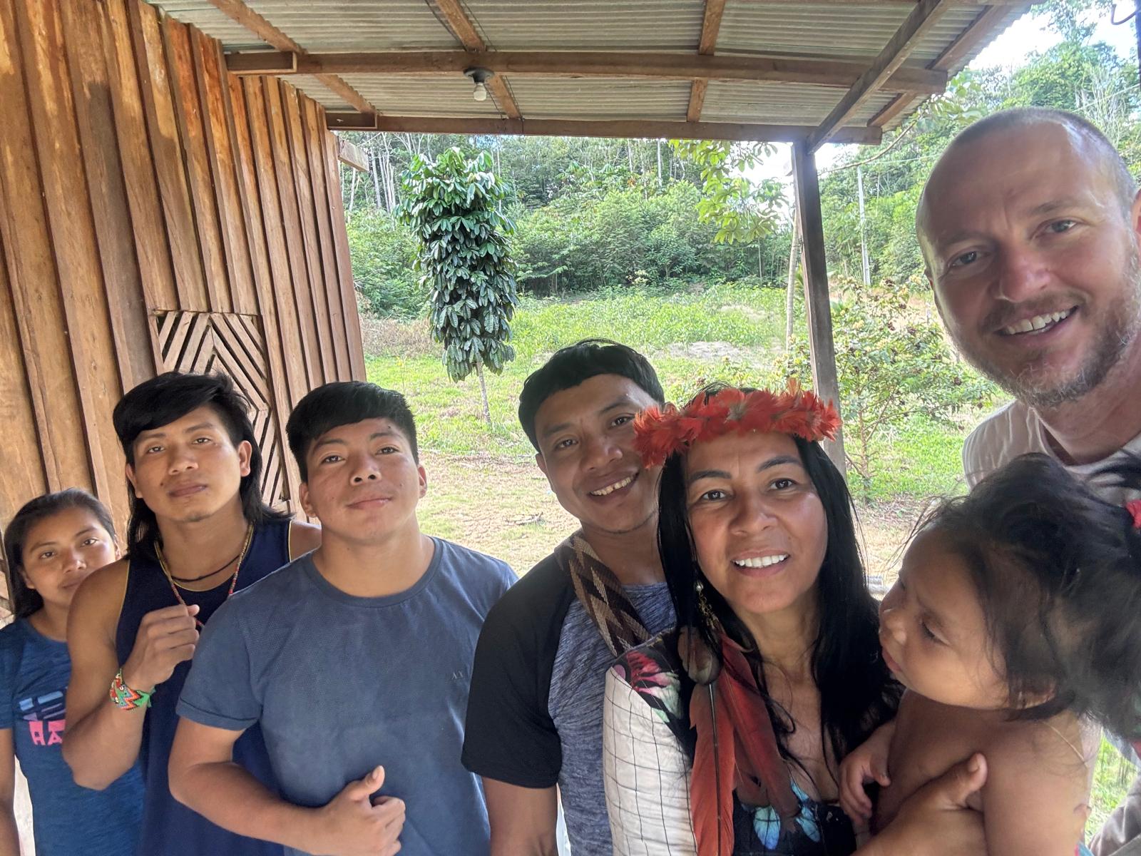 Huni Kuin com Visitantes